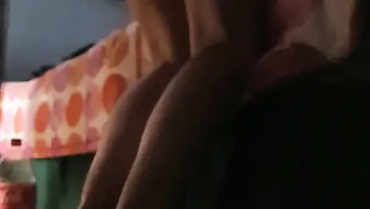 Suami melihatku saat aku pergi live di camsoda