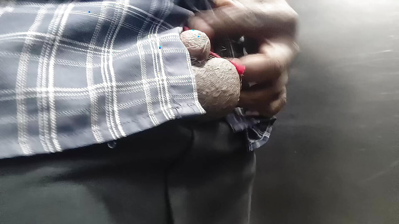tamil boy dick show in lift