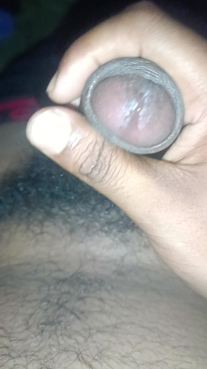 Agar kisi ledis ko ass and pussy chatwana hai to comment kare