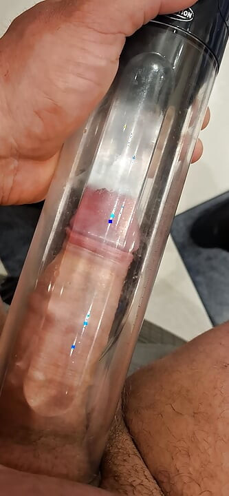 Corrida del orgasmo en el bolsillo del coño