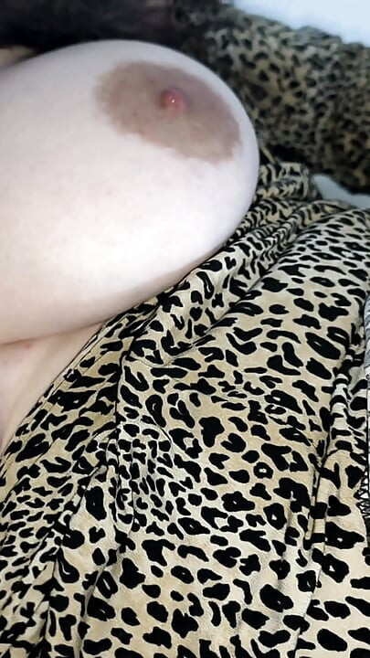 Wielkie cycki Arabian Madam Sawsan i Kutas Saudi Blond