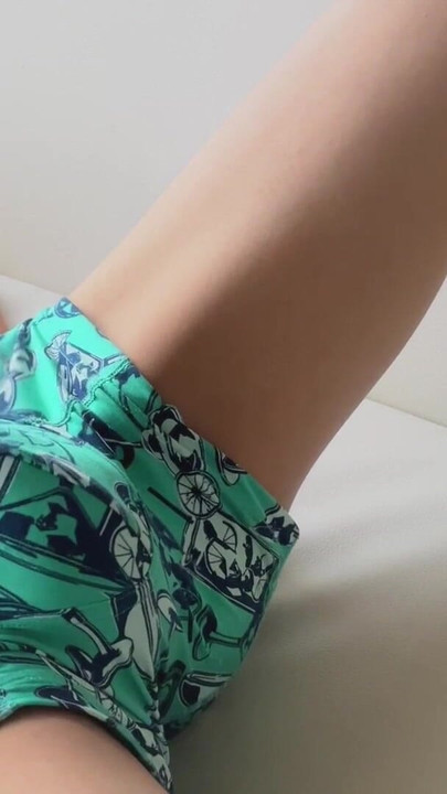 Must-see moment from "Japanese Man Lying on a Sofa Masturbating with a Massage Gun"