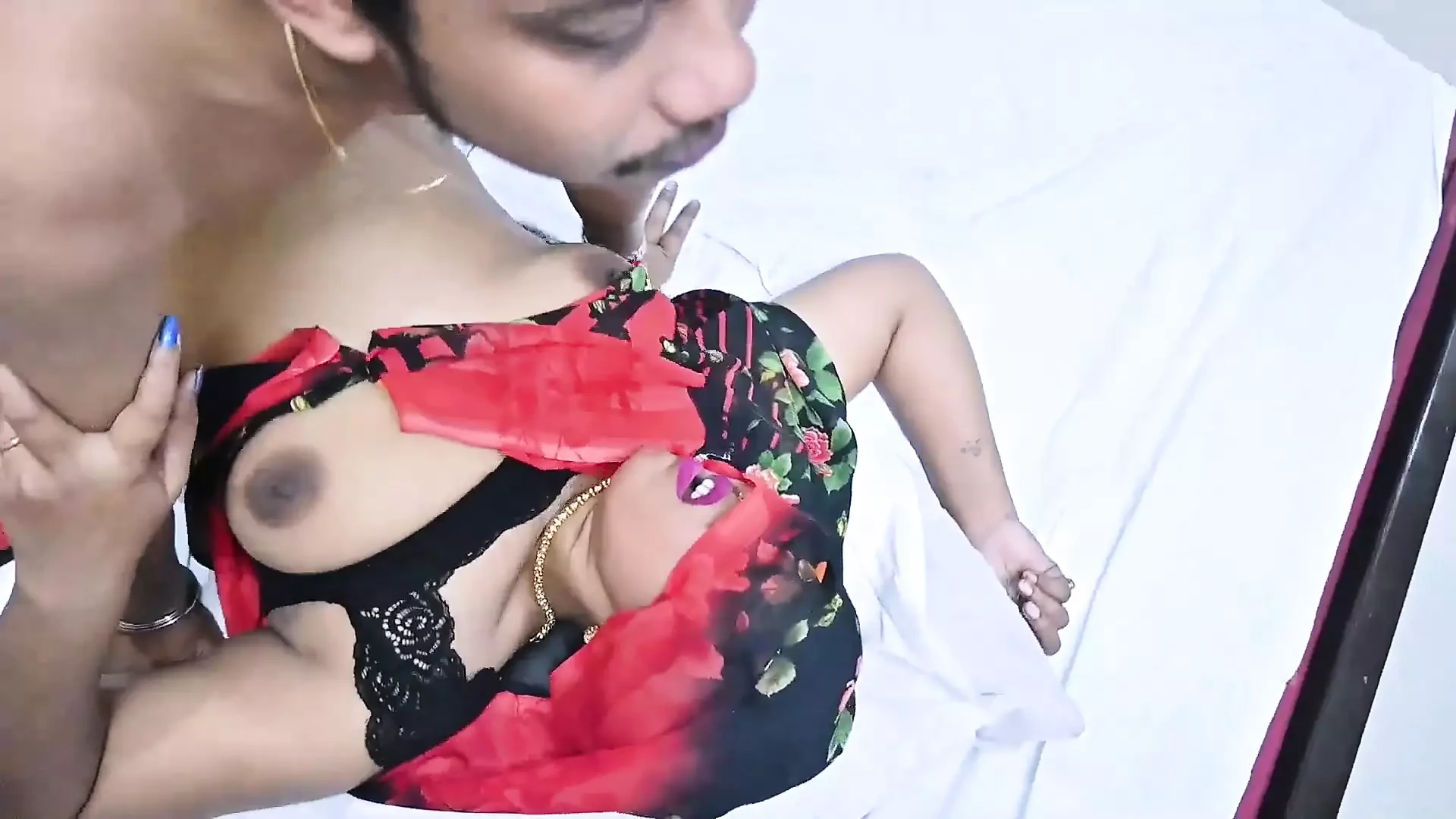 Gungi evli kadın kocası tarafından sikiliyor seksi viral yenge