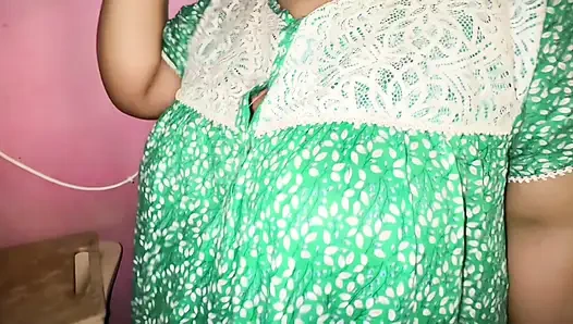 Арабская мачеха писает в туалете после секса с пасынок