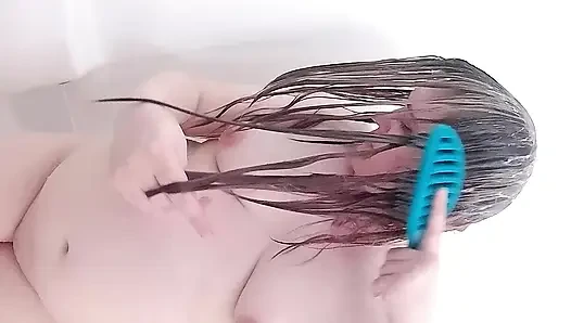 Duşta Saç Fırçalama