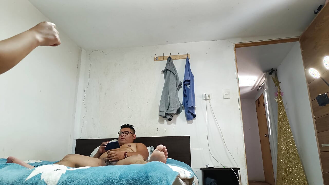 Moja ciężarna żona ssie mi tyłek, a potem daję jej tyłek z drugiej części