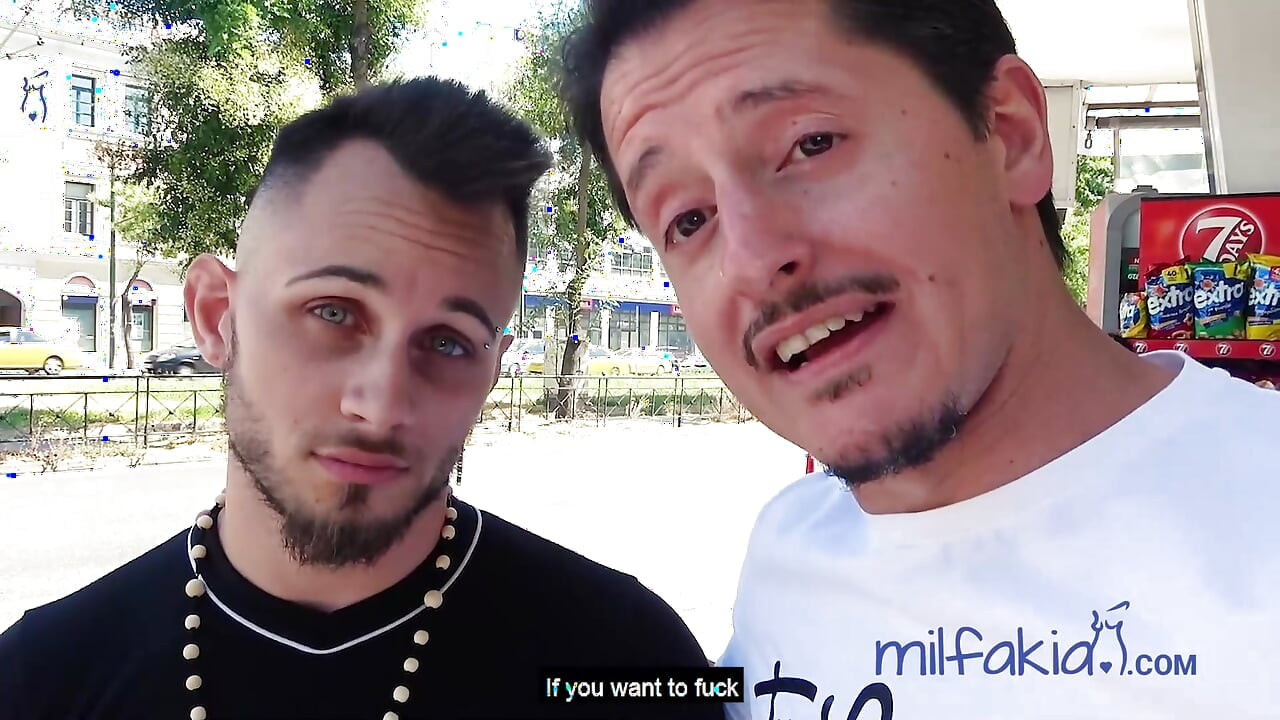 Тройничок в Греции: 2 мужика и 1 горячая крошка