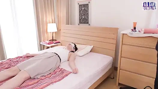 Зрелая красотка с завязанными глазами: Ночь острых ощущений - часть 3