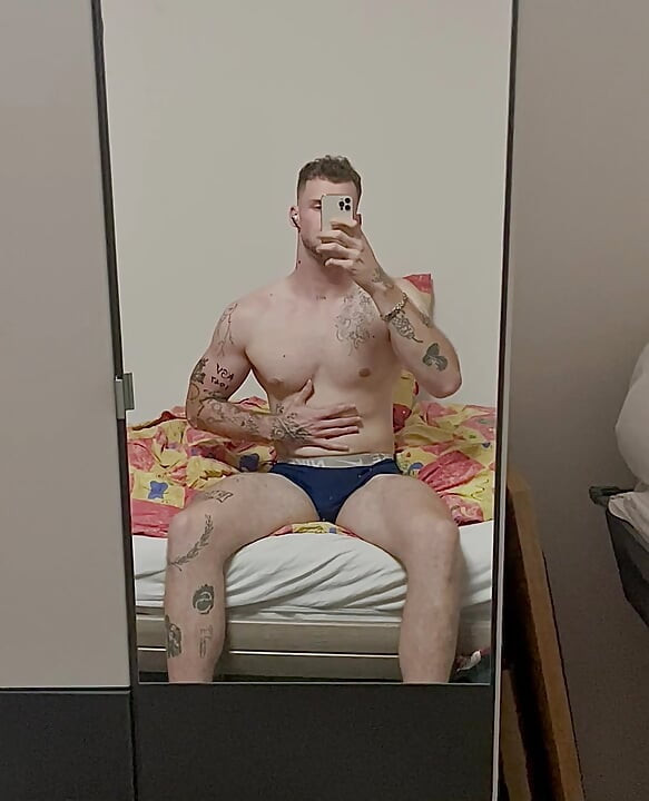 Small dick jerking mirror