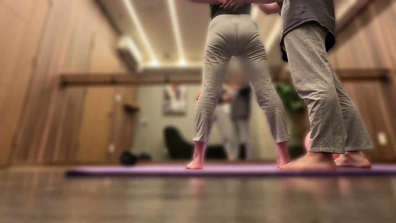 A Man and Woman Meet at a Private Gym and End up Having Sex(#429)