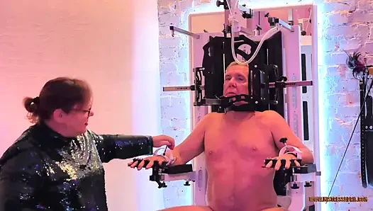 Domina herrin april - kerkerzugang