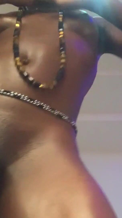 Hot Ebony Beauty Dancing  Curves in Motion with Stylish Accessories | Clip 1