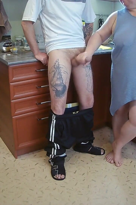 manual stimulation of my penis before cumshot in the morning in the kitchen