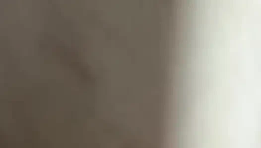 Ngentot penuh gairah di kamar mandi di kamar mandi