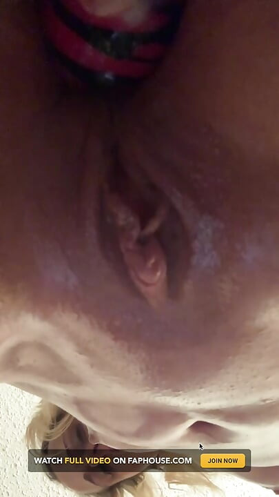 Up Close Oiled up Suzy Wylde