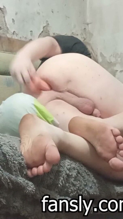 First time penetrating myself since january | Clip 1