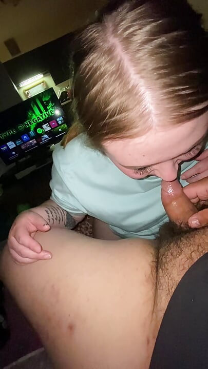 Fat White Chick with Cute Face Gives Blowjob