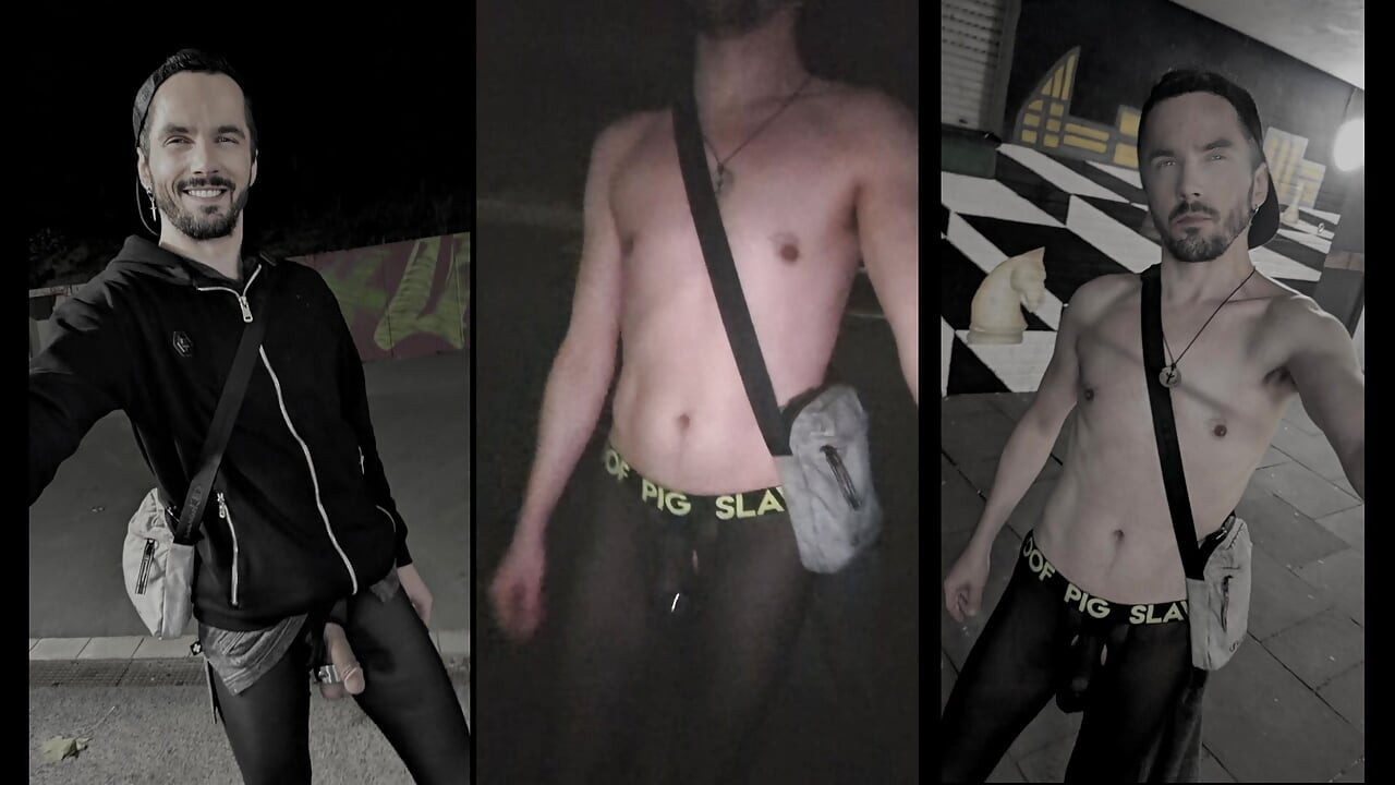 Jalan-jalan di dalam kota dengan legging tembus lihat (Bulge Meggings)