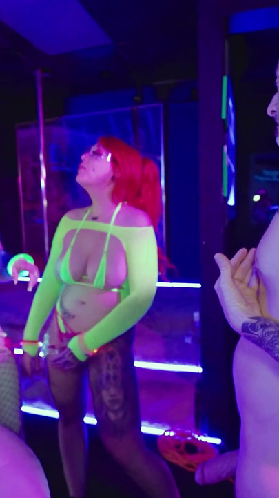 Pesta seks rave girl