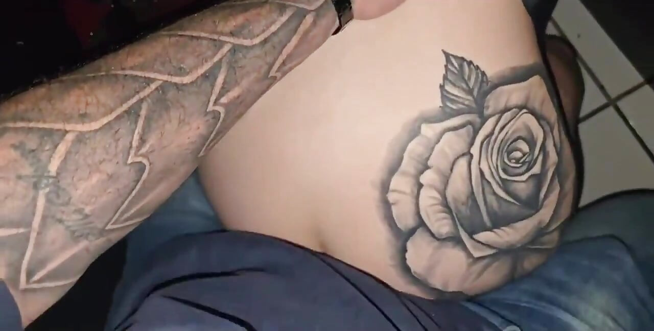 Nós não sempre temos sorte no Gloryhole, o corno me filmou com um pau pequeno e magro