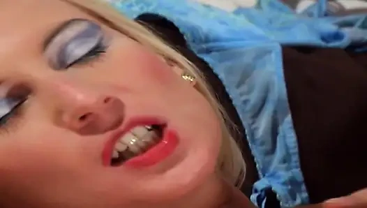 Retro Bitches Lick Their Pussies