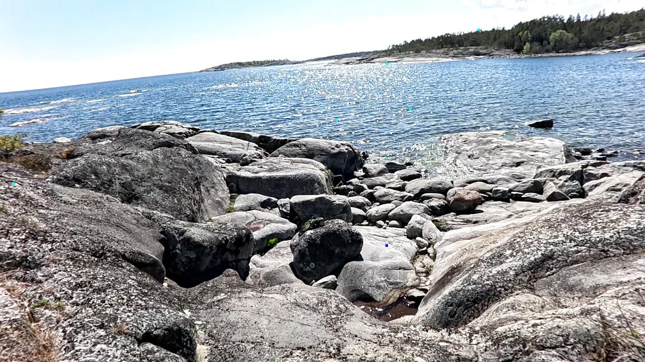 pitkä Nudewalk hiekkateillä ja kävelyreiteillä
