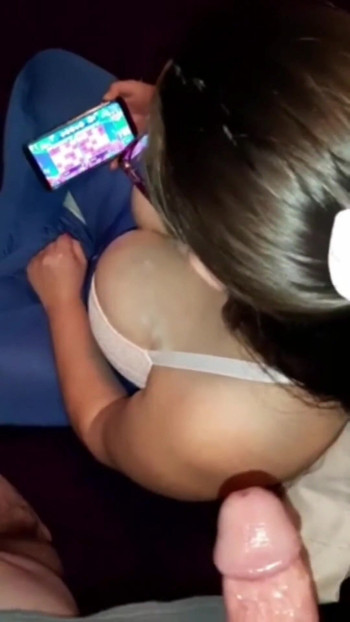 רגע מרגש מתוך "זריקת גמירה מפתיעה לאמא חורגת משועממת"
