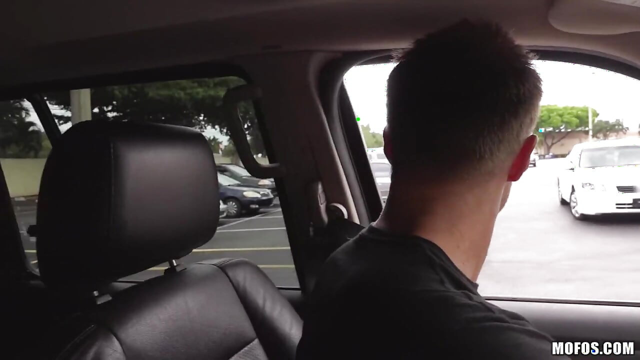 Stranedteens - Babe Says Thanks with a BJ