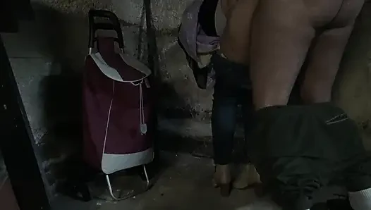 Suriyeli mülteci Alman ev sahibi tarafından yakalandı - anal ficken