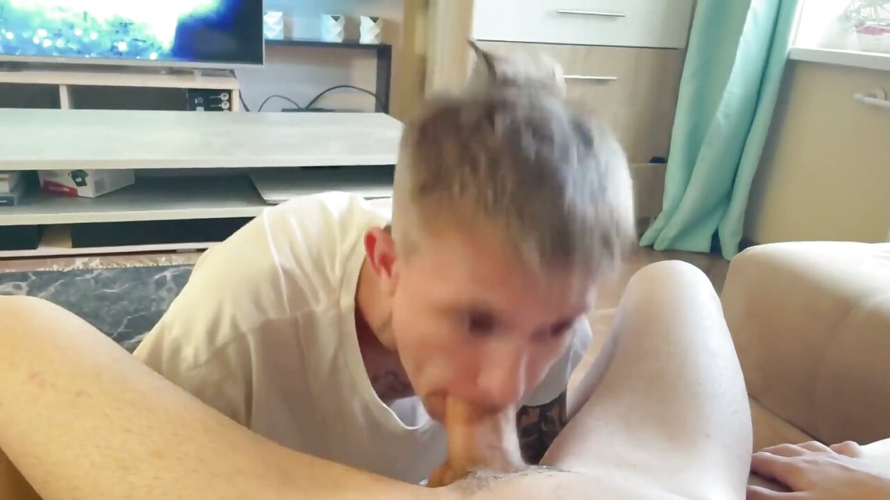 Twink Gave a Blowjob and Brought the Guy to Orgasm