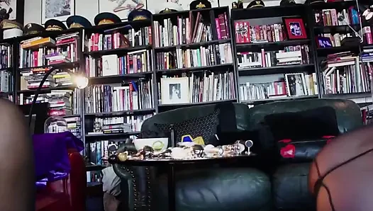 Seksi kızlarla üçlü lezbiyen zevki