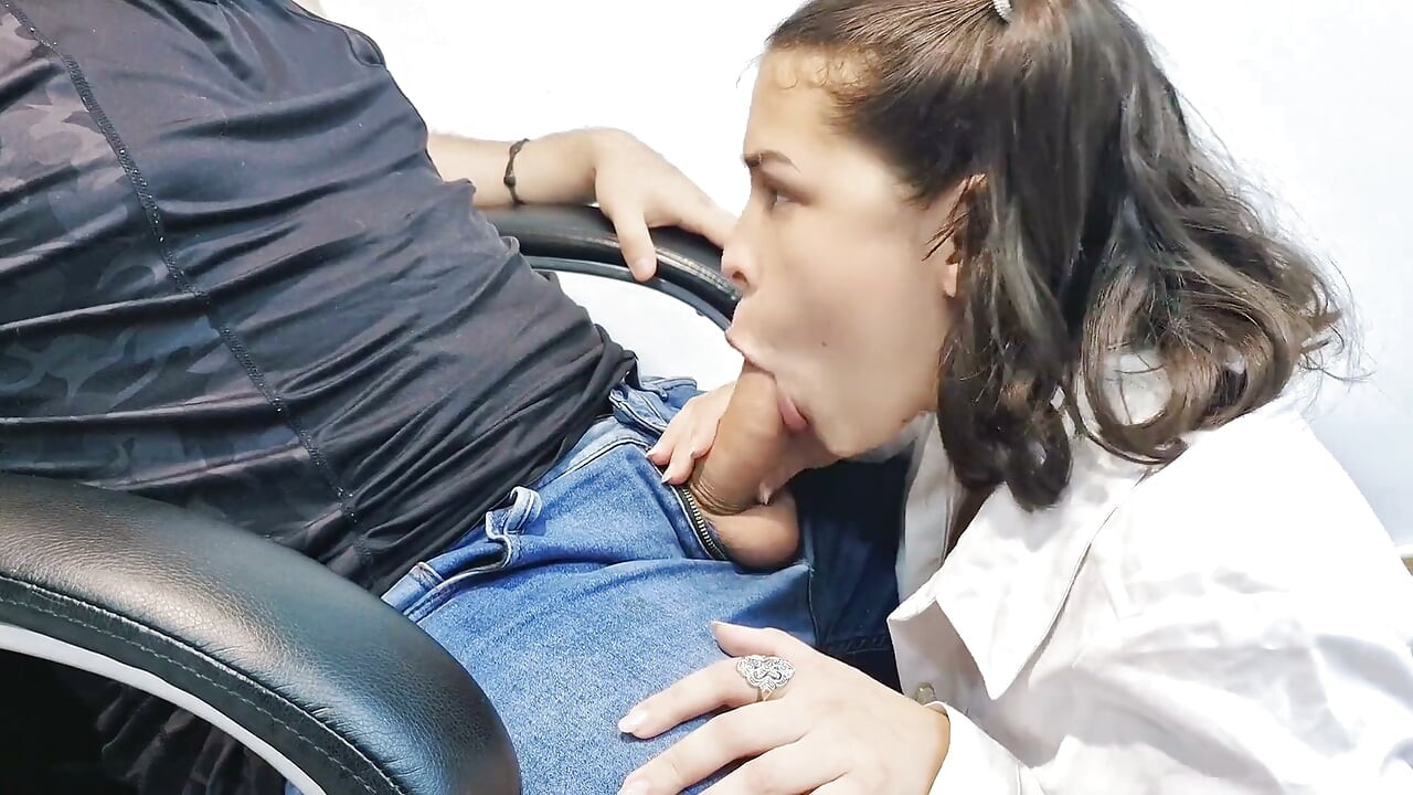 Blowjob und ficken, während ich mit meinem Bubble Gump spiele