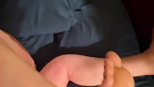 Islak amcık ve yarak sesinden daha iyi bir şey yok