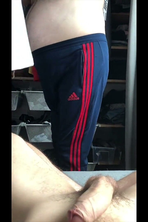 Casually Wanking While Stepdaddy Is Around