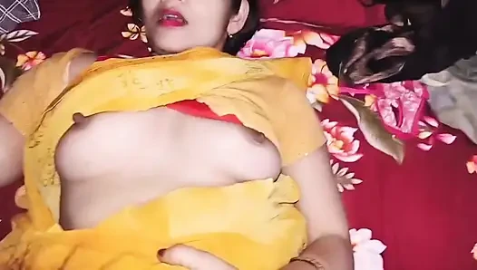 Pelayan itu memuaskan nafsu majikannya dan memuaskan dia sepenuhnya.