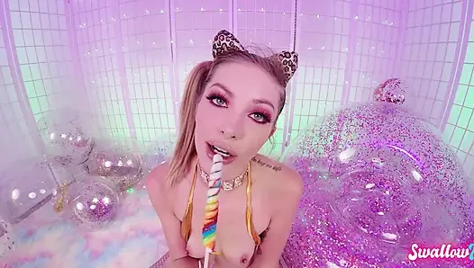 Миниатюрная девушка Leah Winters обожает мою сперму