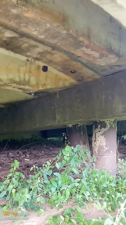 Under the Bridge Outdoor Fucking His Ass Well
