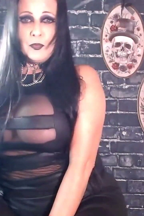 Virginia Slim 120s Goth Smoking MILF
