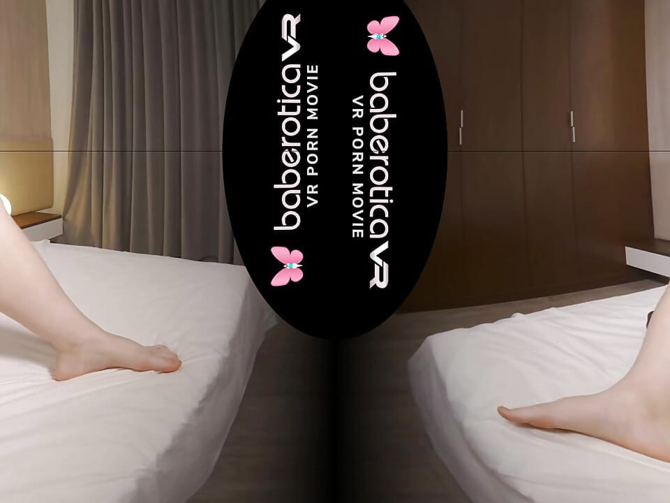 यूक्रेन की Miss Nikki Hill vr में आपके लिए हस्तमैथुन करना चाहती है