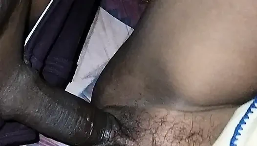 Zayıf bir baldızı ilk kez 15 inçlik bir yarakla yeni bir odada sikiyorum.