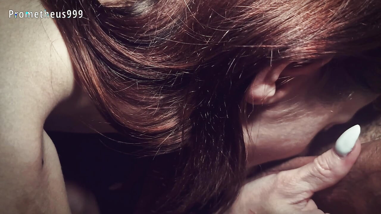 เย็ดในรถกับมือสมัครเล่น