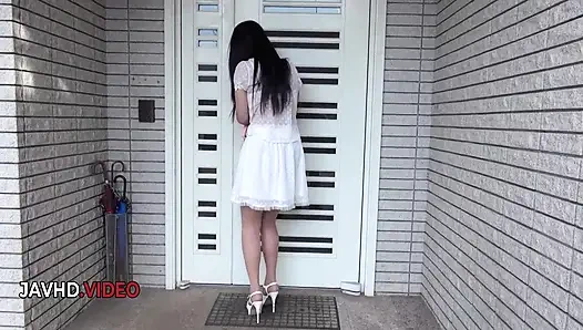 Küstah Risa Shimizu'nun yer aldığı yoğun sert sahne derinden yıkılıyor