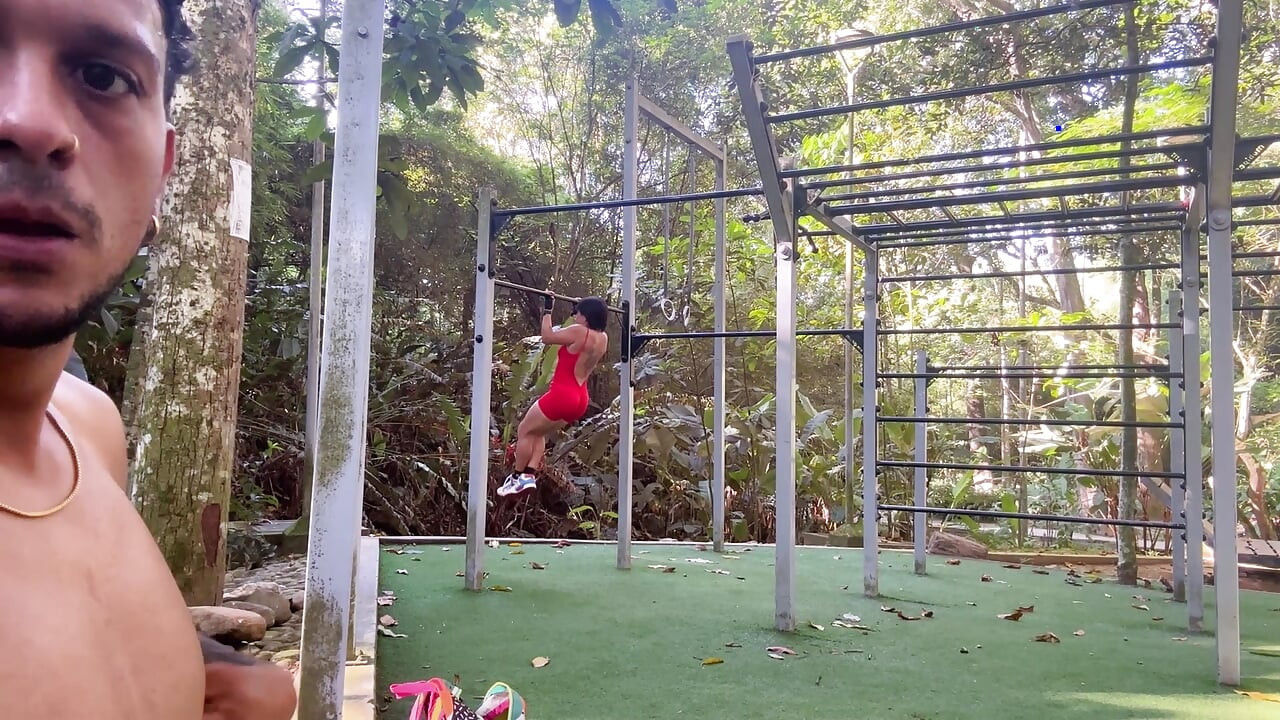 Full-body training with a predominance of pulldowns