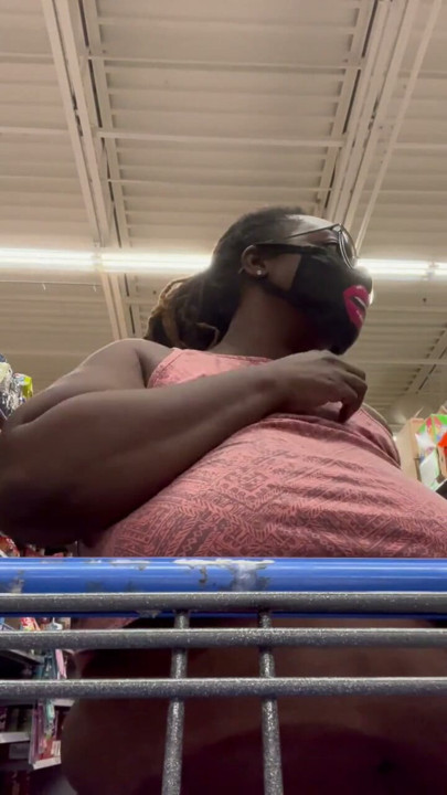 Nookiescookies flashing her nipples in Walmart | Clip 2