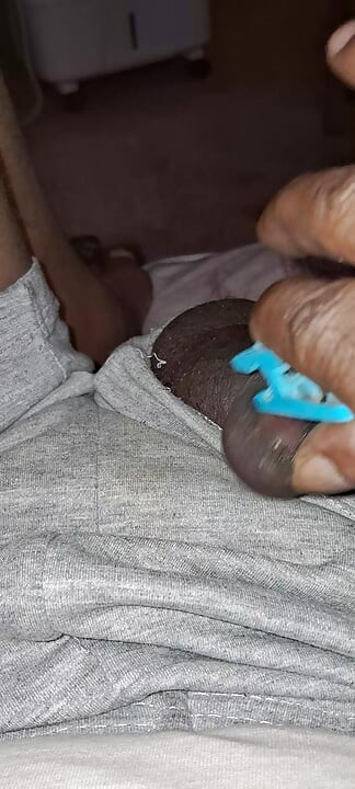 Clipping penis