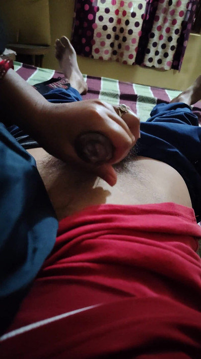 Indian Desi Village Bhabhi ssanie penisa jej kochanka i wytryski