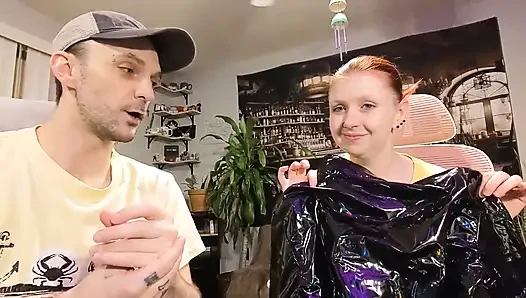 Подарки С Списком Желаний 9 - Красный Корсет И Черный Виниловый Платье, Расбокс И Мастурбация