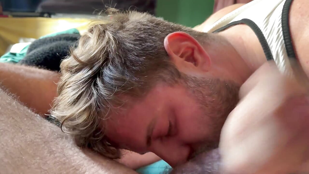 Deepthroat Suck