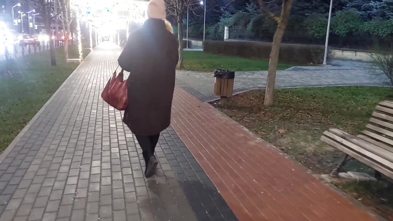 Reife Blonde Ehefrau Genießt Sex Nach Spaziergang