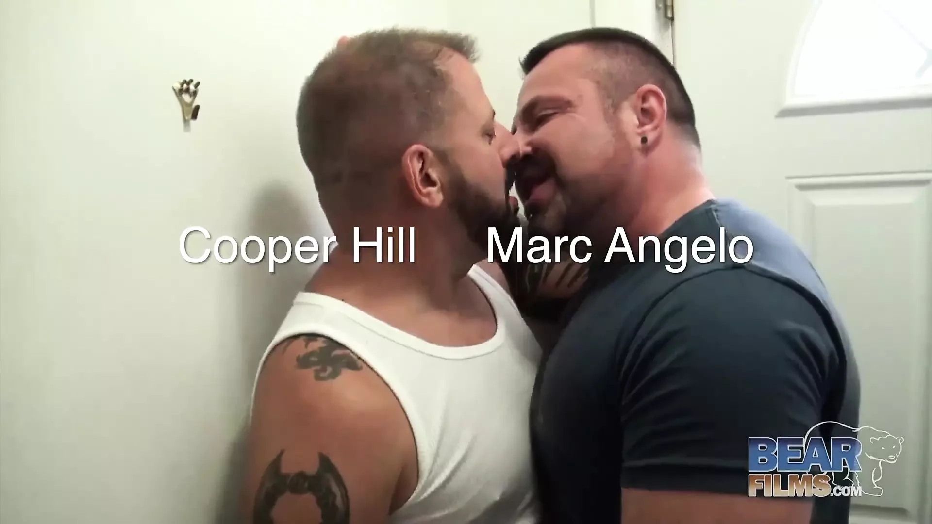Bearfilms etli ayılar Marc Angelo ve Cooper Hill ile harika sikişiyor